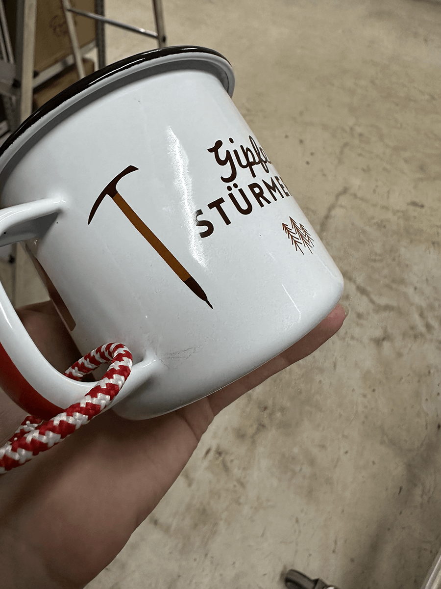 2. Wahl - Emaille Tasse Gipfelstürmer