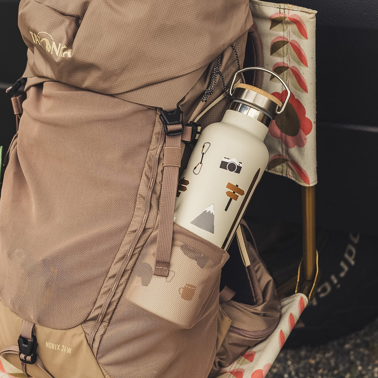 Isolierte Flasche All you need