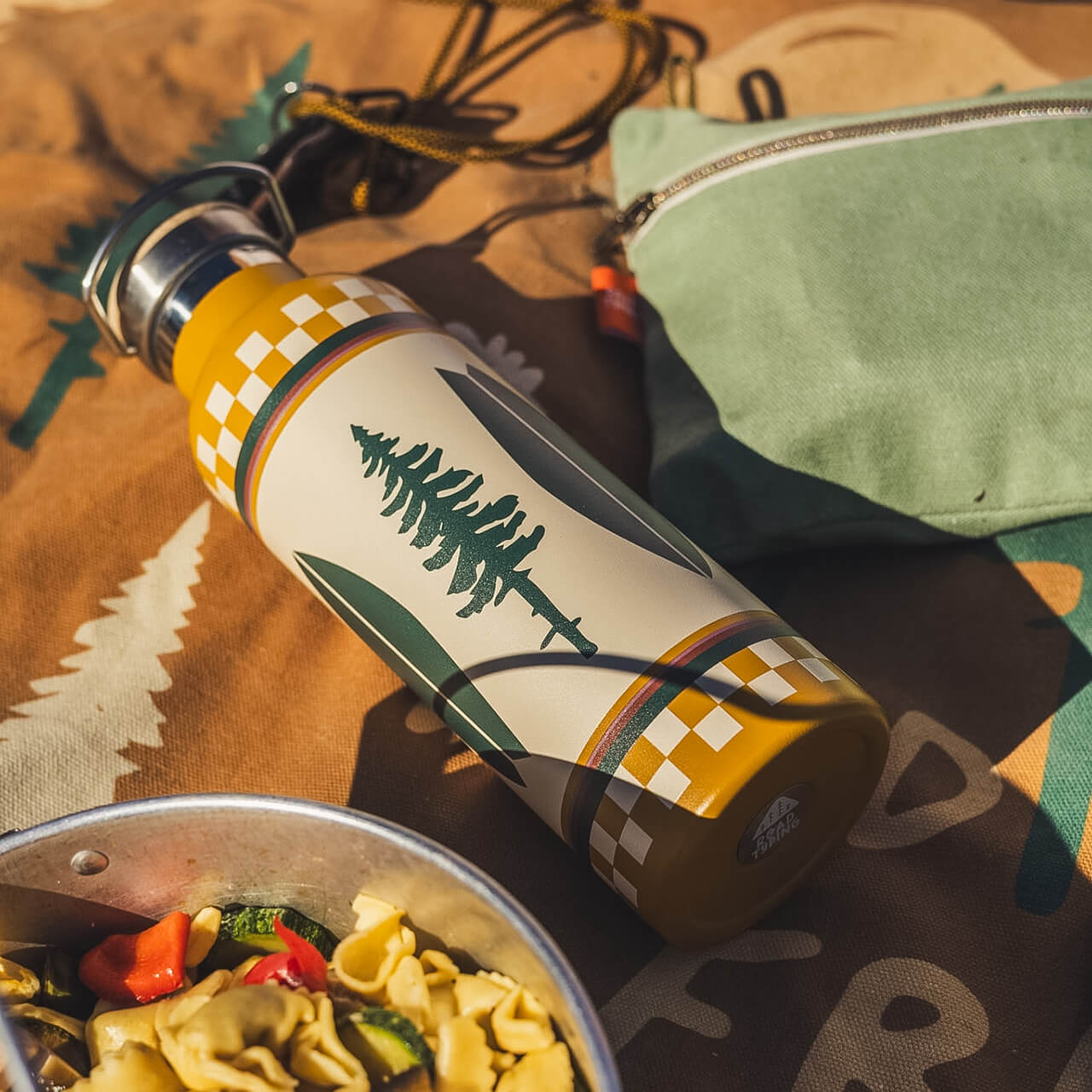 Isolierte Flasche Boards & Trees