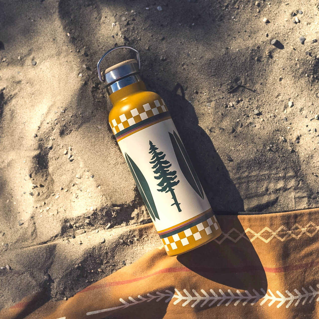 Isolierte Flasche Boards & Trees