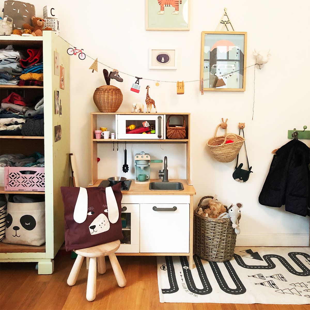 Berg Girlande aus Papier im Kinderzimmer