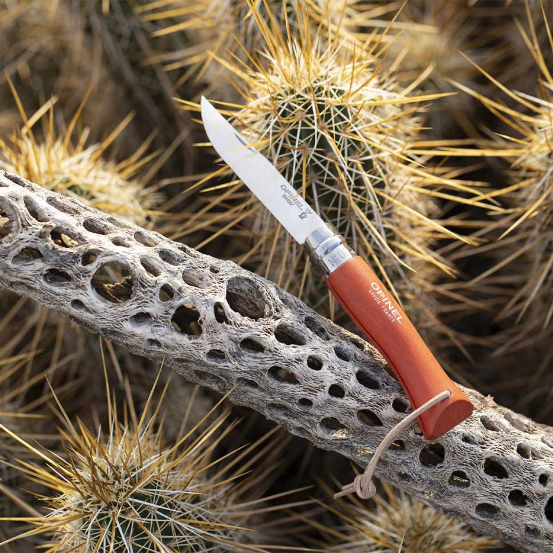 Opinel N°07 Bright Red