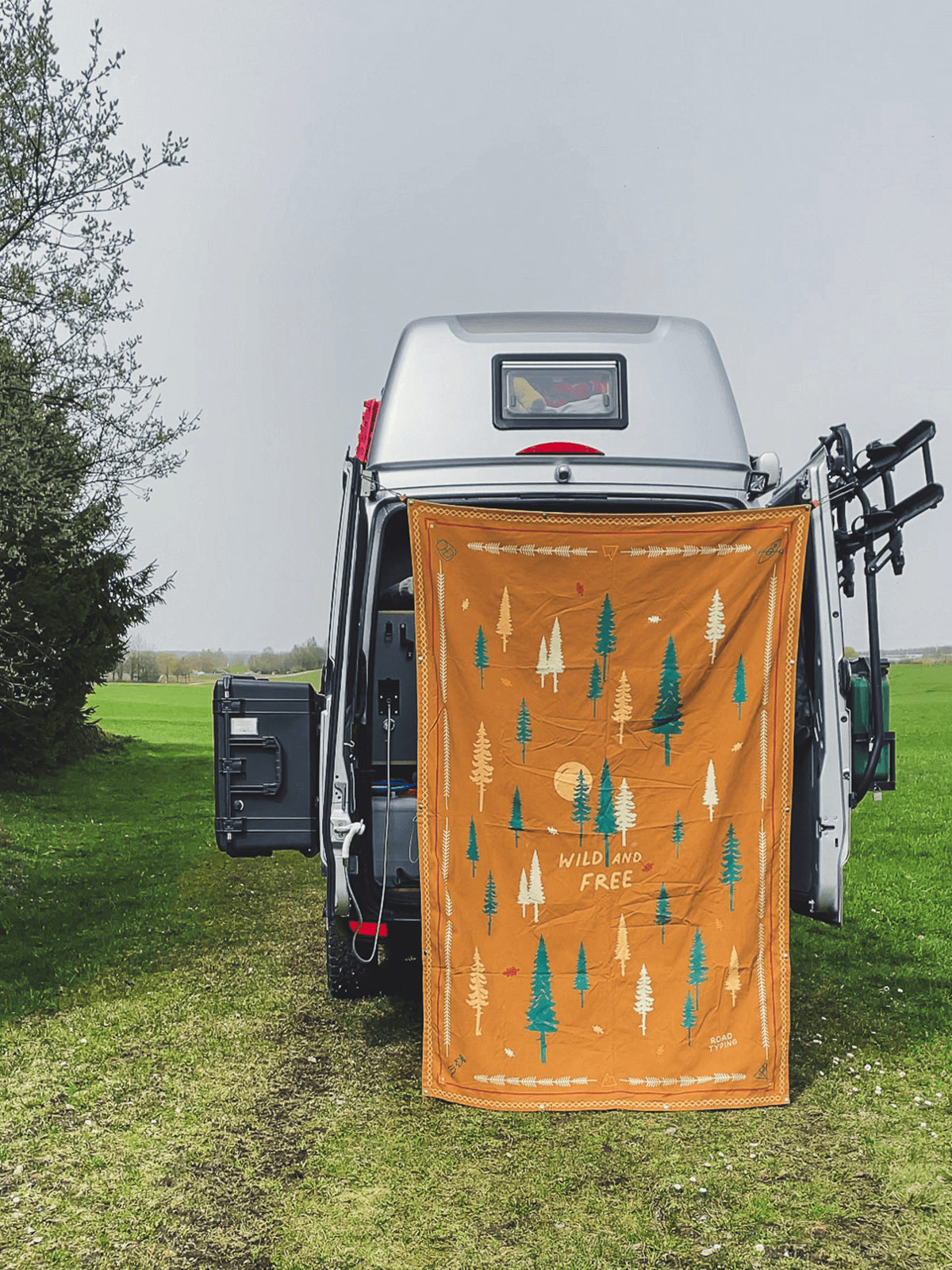 Camping Bundle “Wild & Free” – Blanket, Bucket, Spice Bag