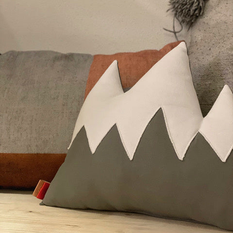 Mountain pillow