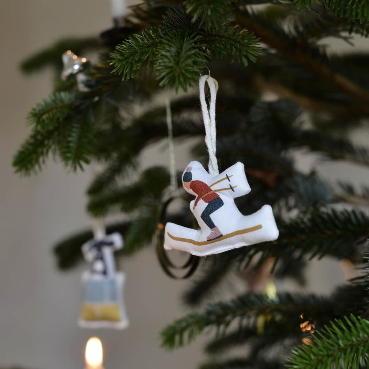 Christmas pendant mountain