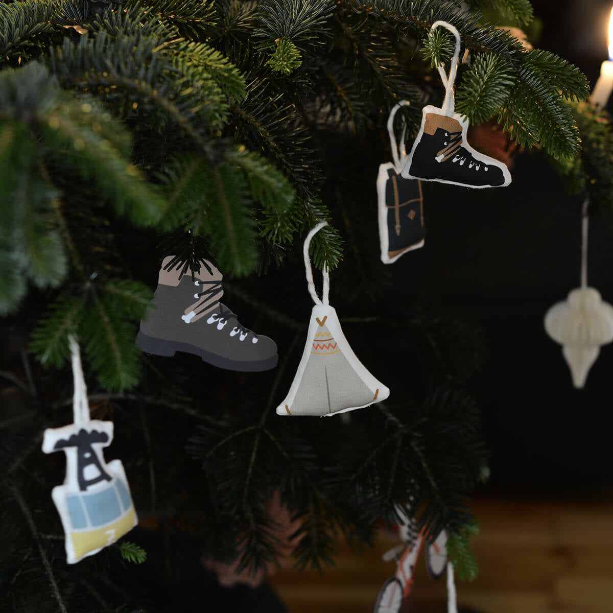 Christmas pendant mountain