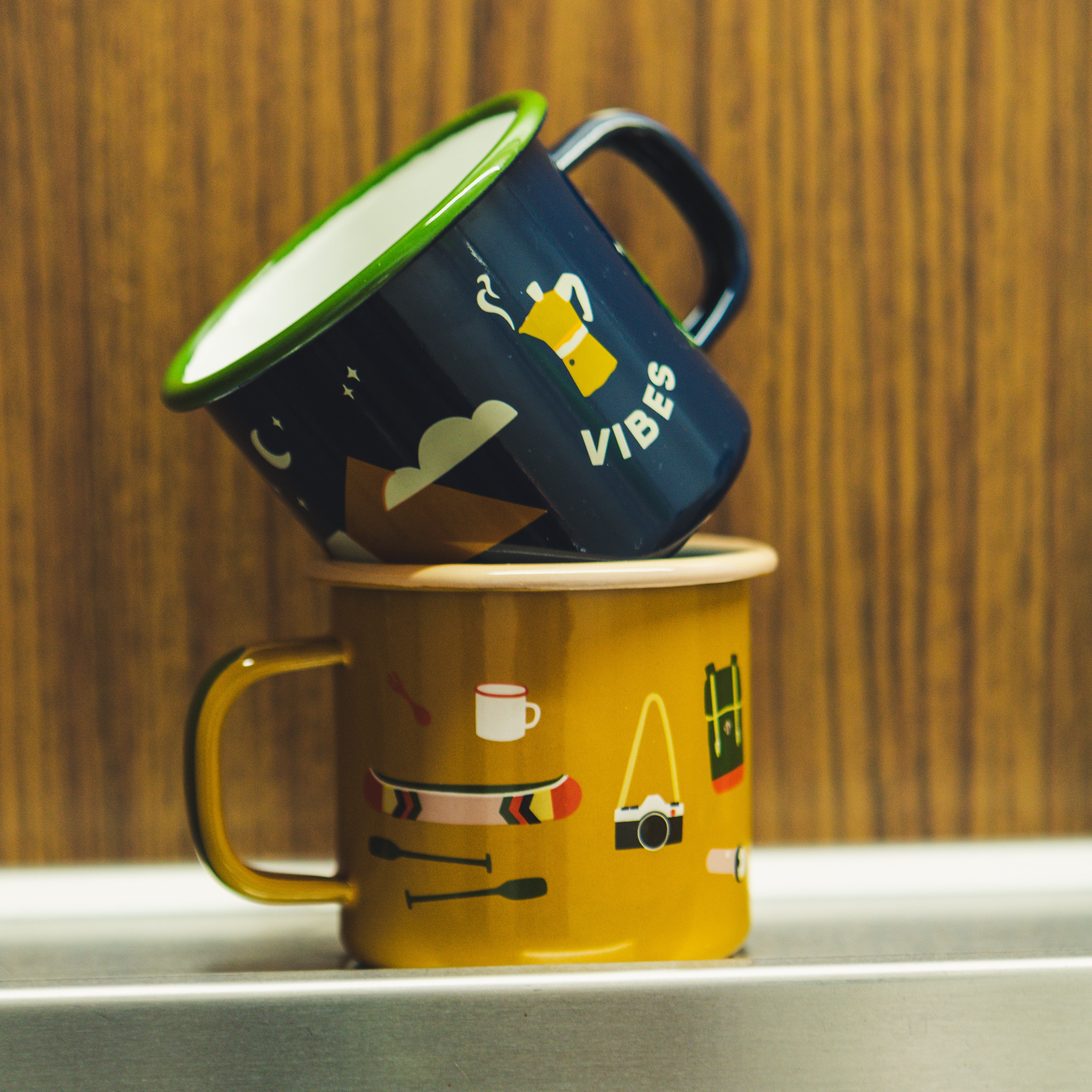 Emaille Tasse Camp Stuff