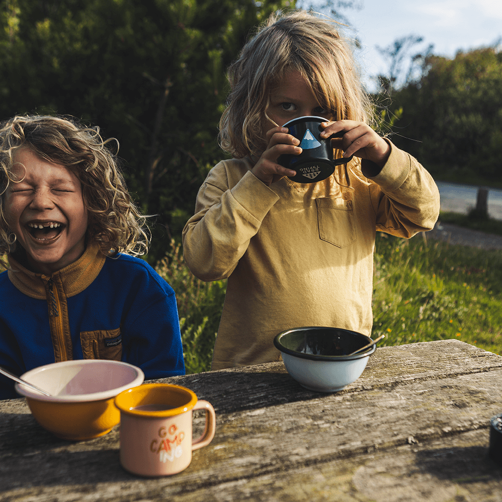 Kinder Emaille Tasse Wald